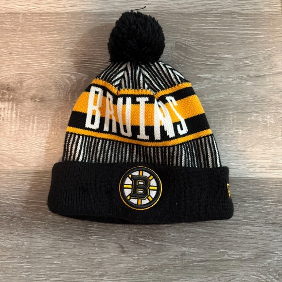 Other - Boston Bruins Pom-Pom Beanie
